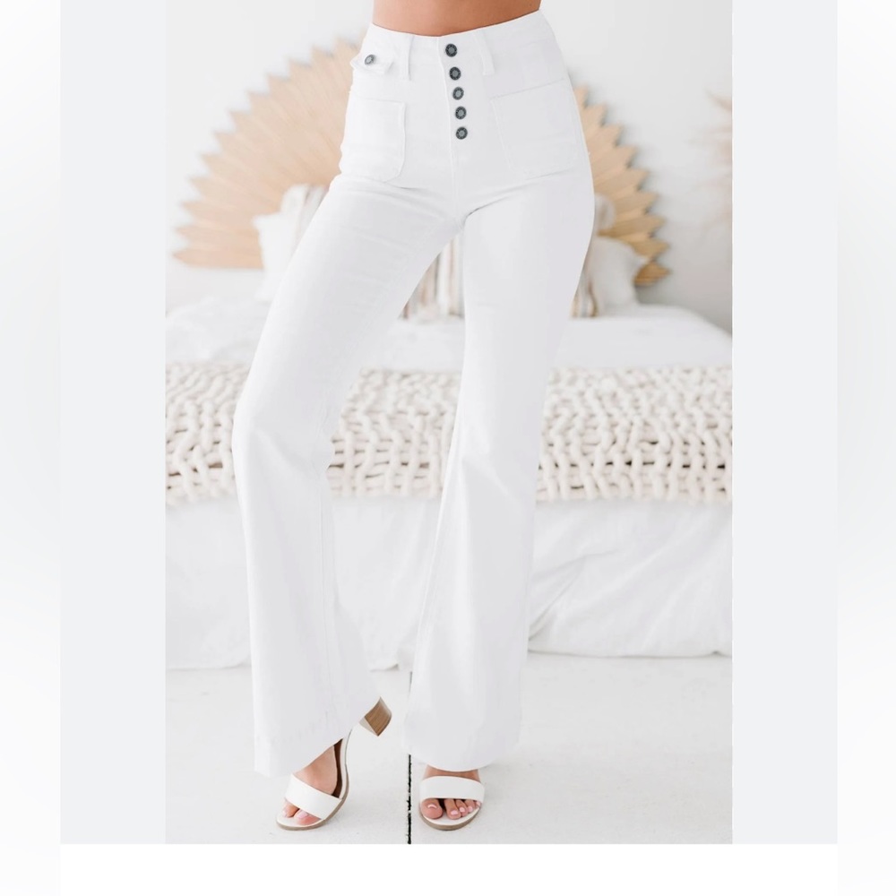 Judy Blue Patch Pocket Flares, Button Fly (NWT) 9/29